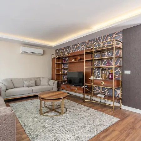Savra House