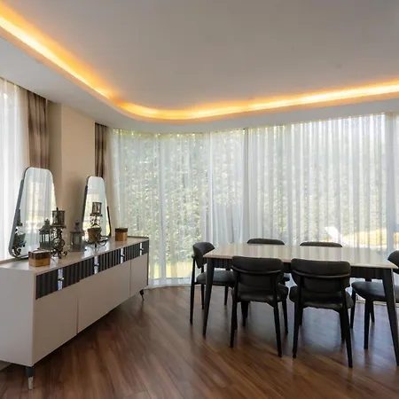 Savra House