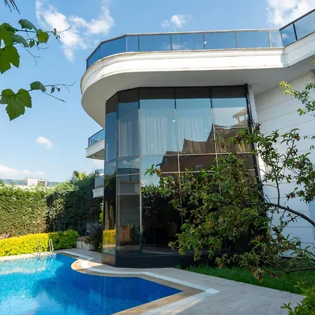 Savra House Villa *