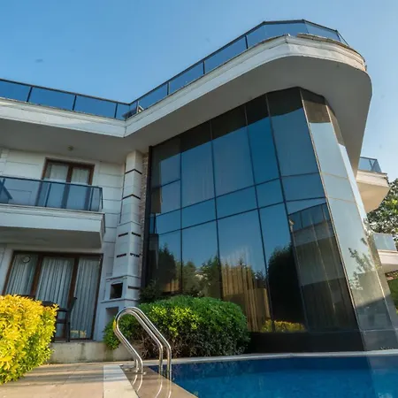 Savra House *