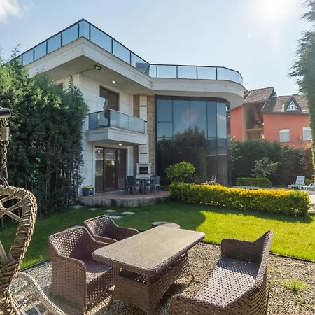 Savra House Сапанча