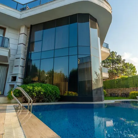Savra House *