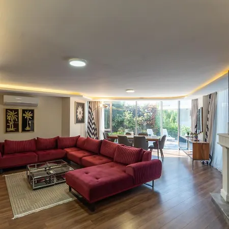 Savra House *