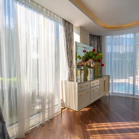 Вилла Savra House *