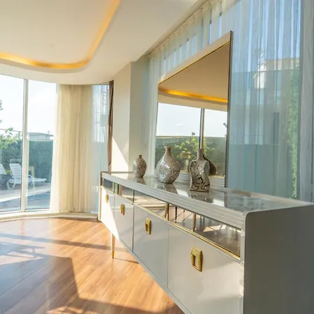 Savra House Вилла