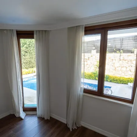 Savra House Вилла *